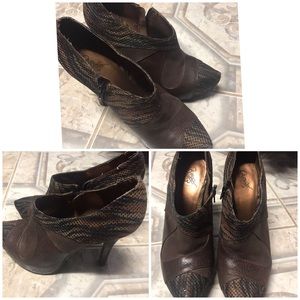 Carlos Santana shoes